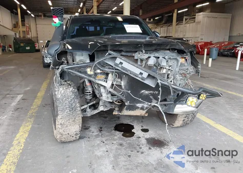 2019 Toyota Tacoma Trd Sport z USA, uszkodzony, nr VIN 3TMDZ5BN6KM055582